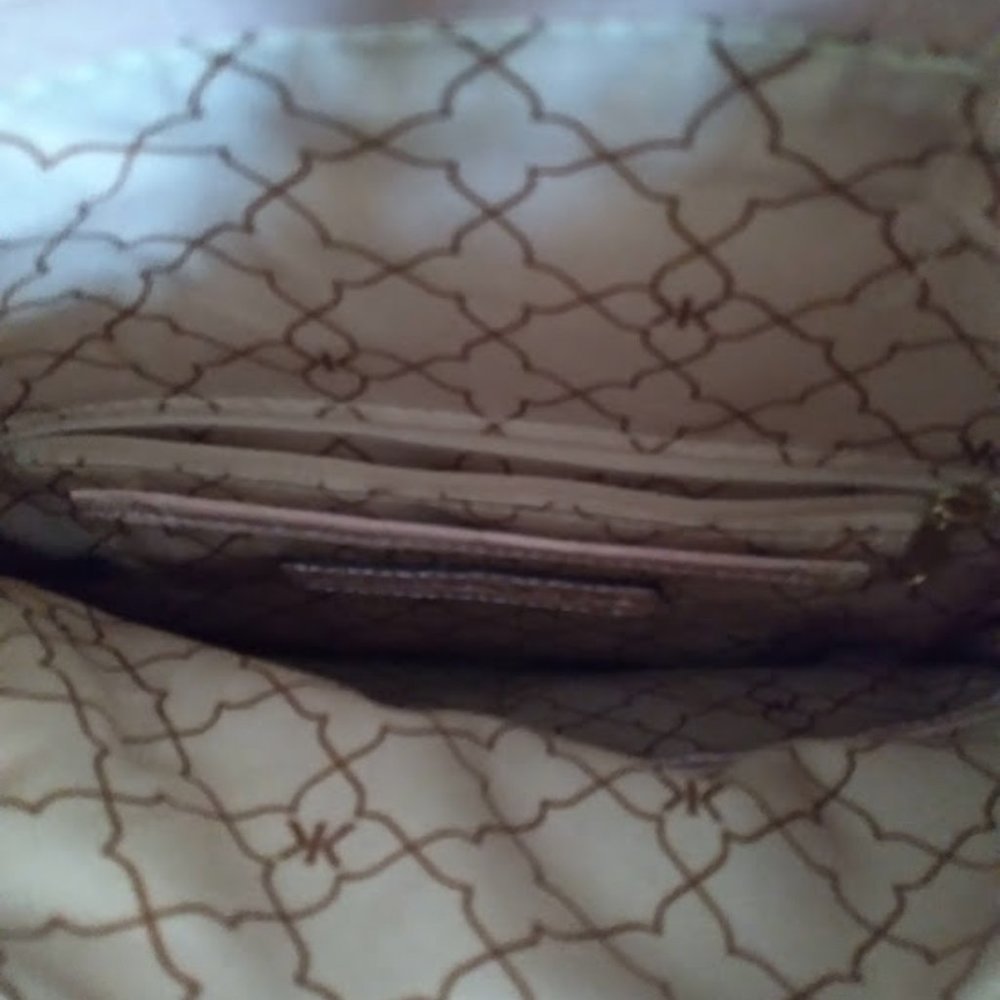 Handbag - Picture 3 of 3